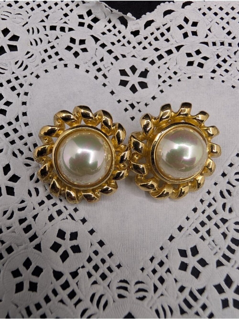 Vtg Christian Dior Faux Pearl Gold tone Chain Earrings 1.25"  Designer Runway - Picture 3 of 16